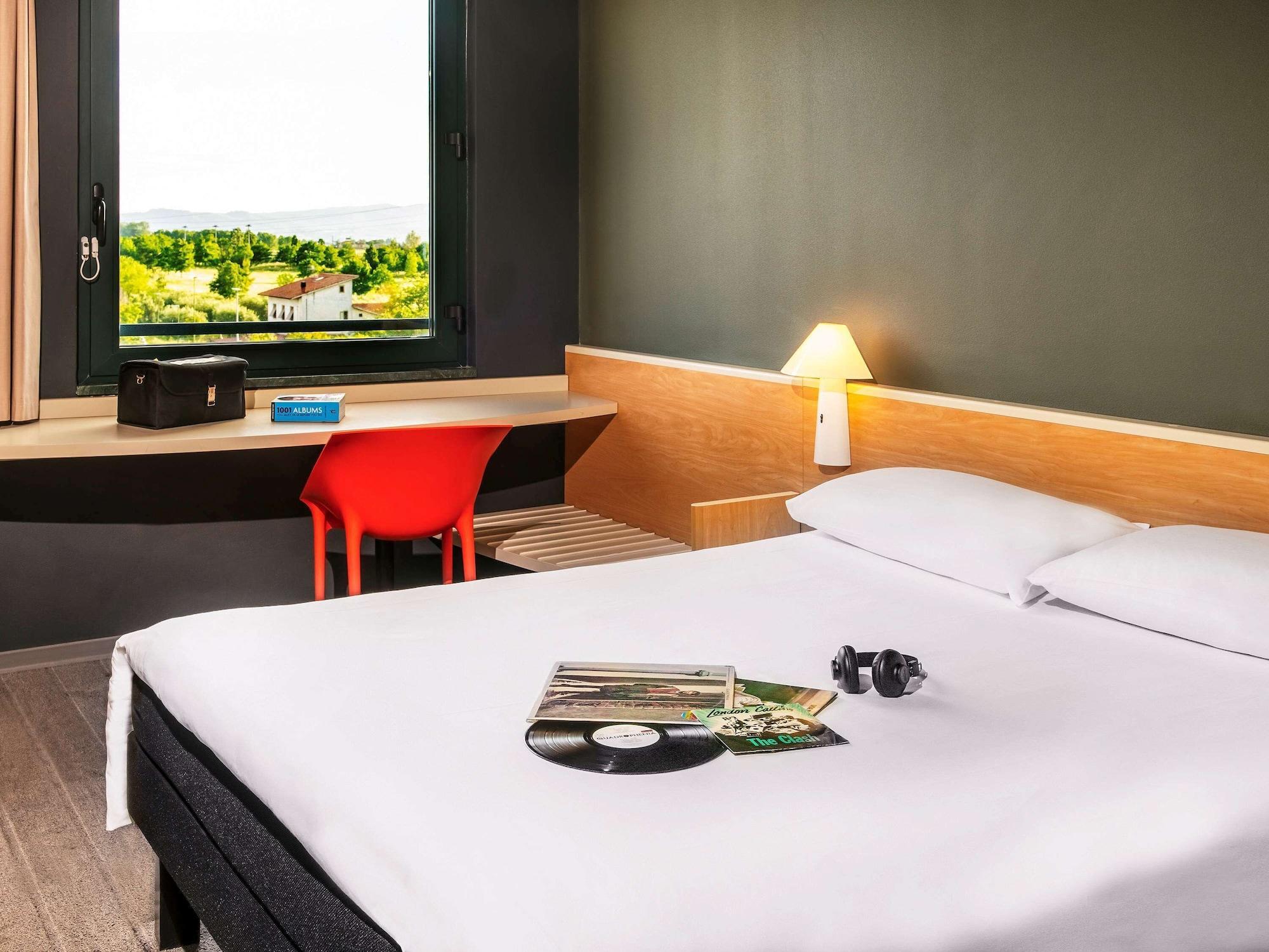 ไอบิส ฟิเรนเซ ปราโต เอสต์ Hotel กัมปีบีเซนซีโอ ภายนอก รูปภาพ