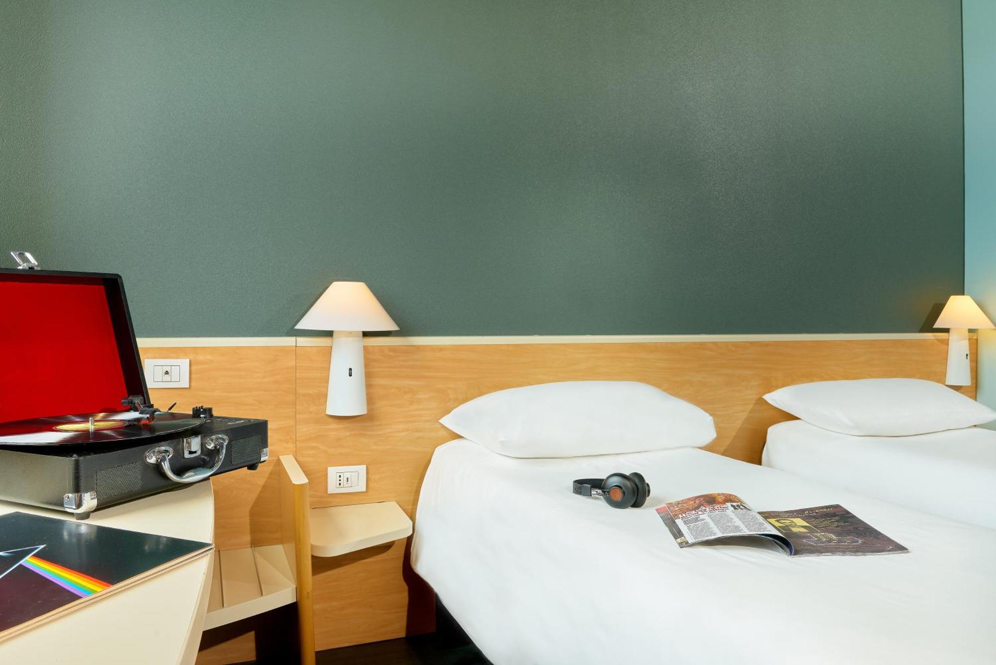 ไอบิส ฟิเรนเซ ปราโต เอสต์ Hotel กัมปีบีเซนซีโอ ภายนอก รูปภาพ