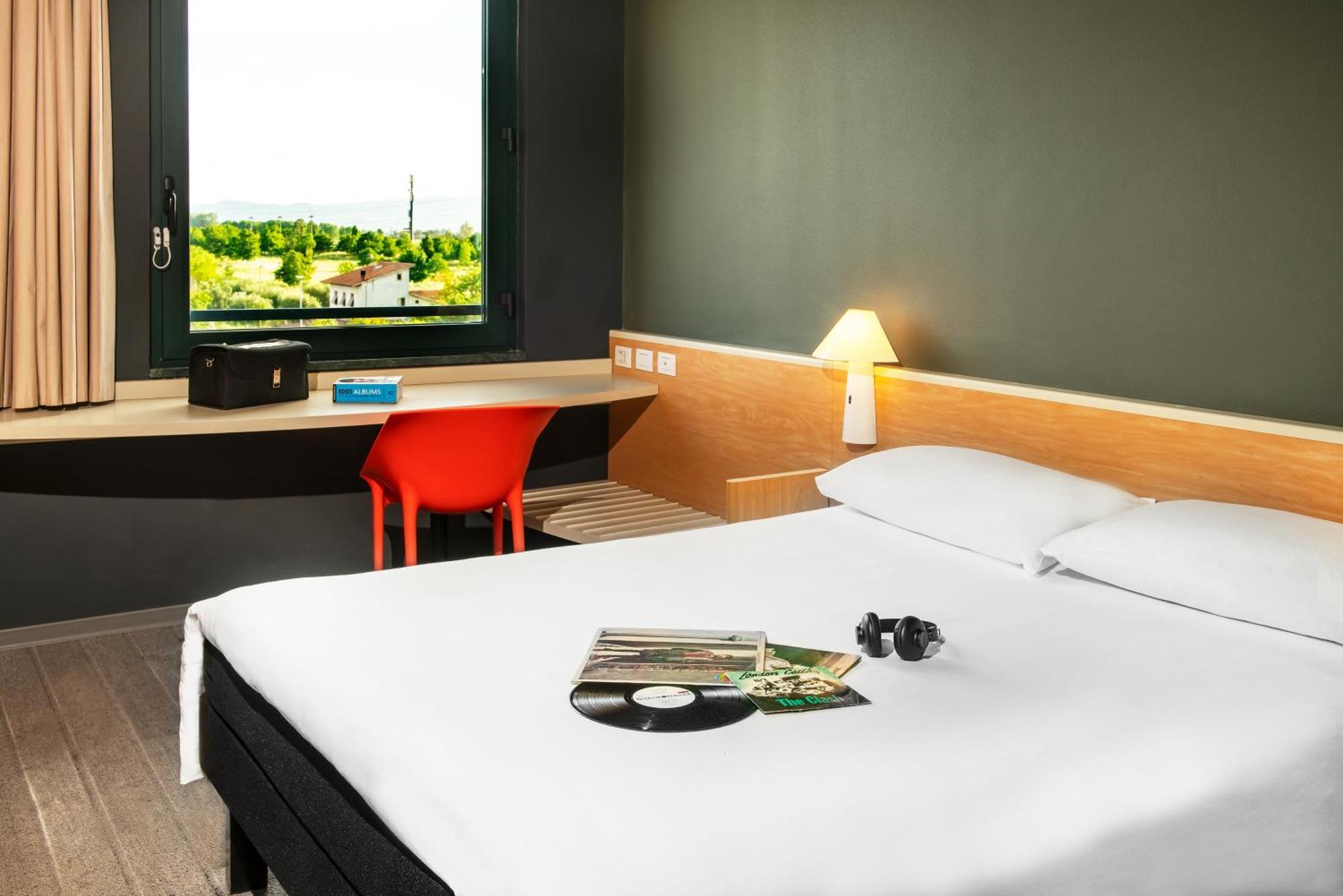 ไอบิส ฟิเรนเซ ปราโต เอสต์ Hotel กัมปีบีเซนซีโอ ภายนอก รูปภาพ